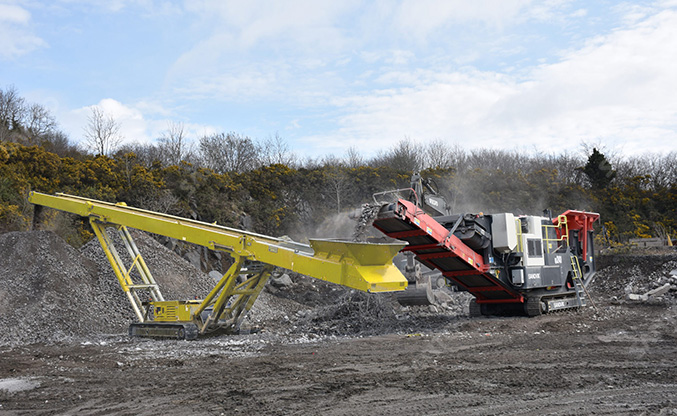 Mobile-conveyors-in-the-Philippine-mine-1